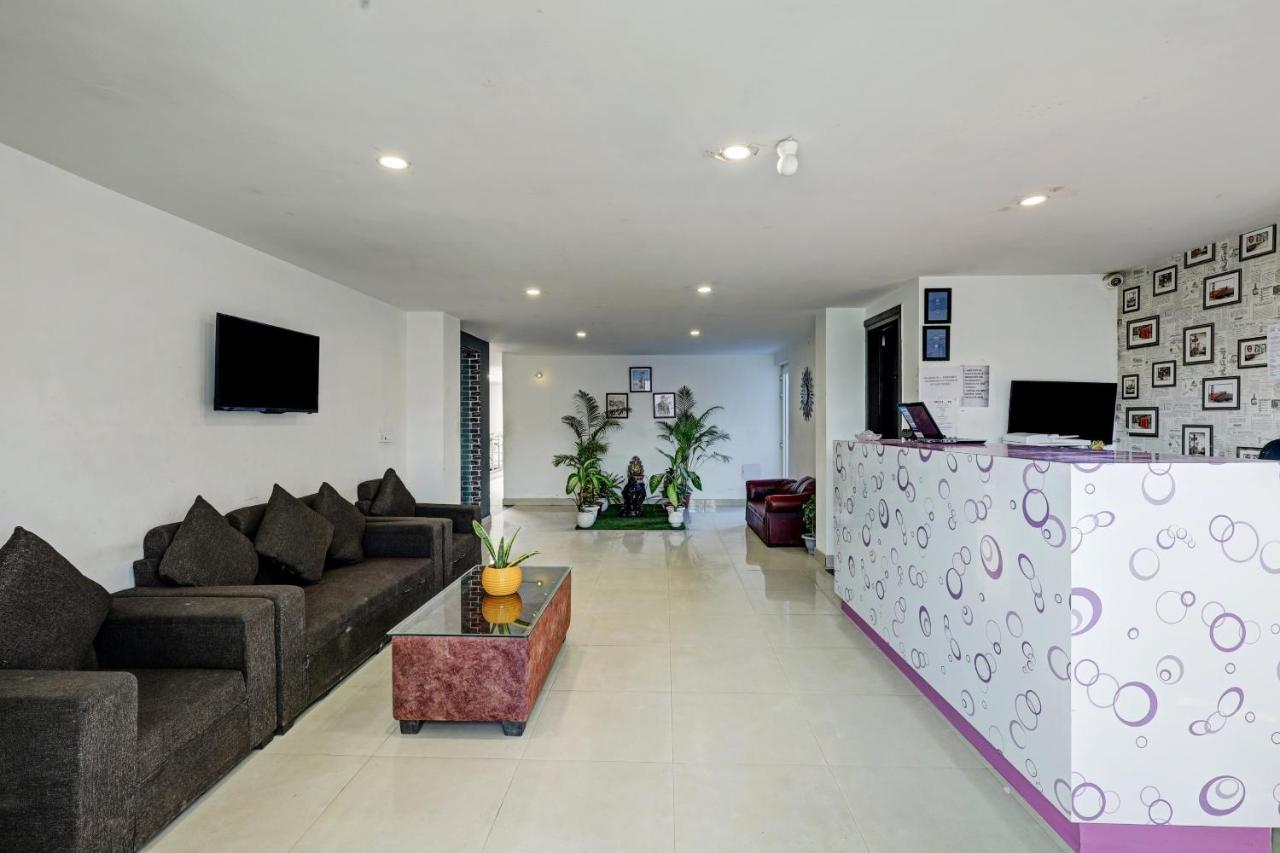 Super Townhouse Tipsyy Near Bestech Central Square Mall Γκουργκάον Εξωτερικό φωτογραφία