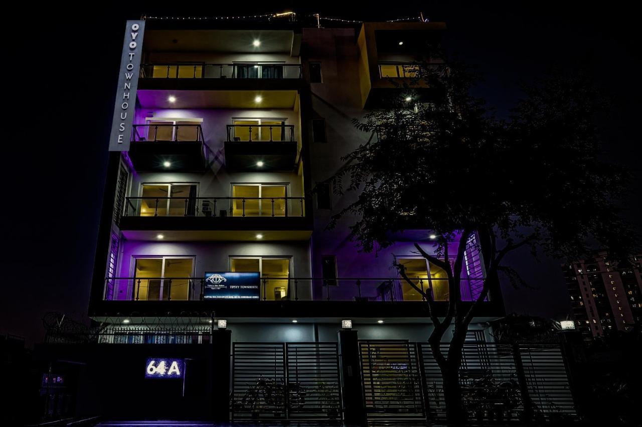 Super Townhouse Tipsyy Near Bestech Central Square Mall Γκουργκάον Εξωτερικό φωτογραφία