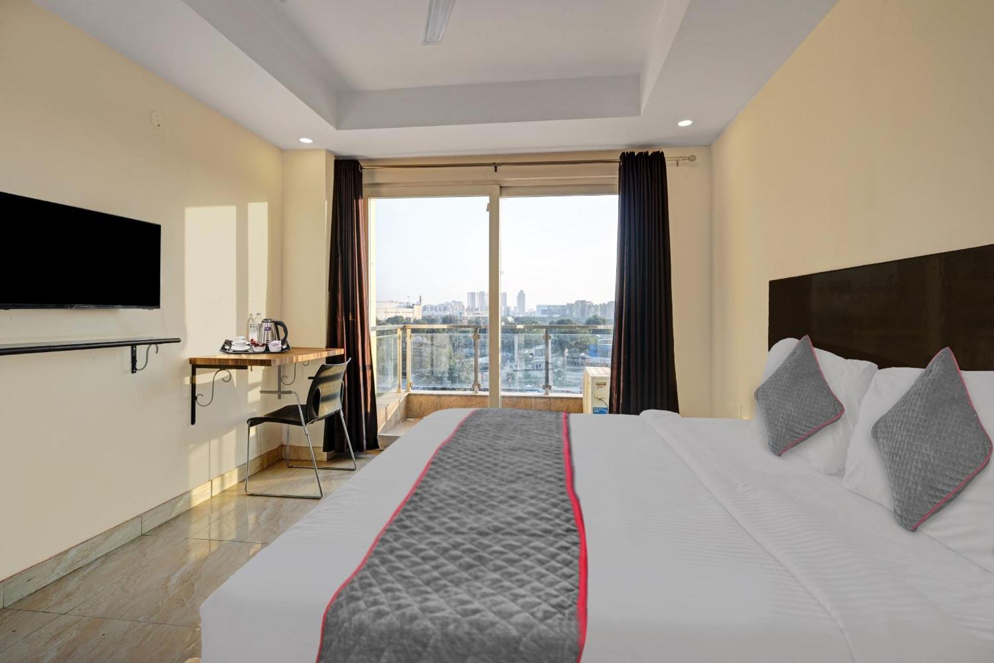 Super Townhouse Tipsyy Near Bestech Central Square Mall Γκουργκάον Εξωτερικό φωτογραφία