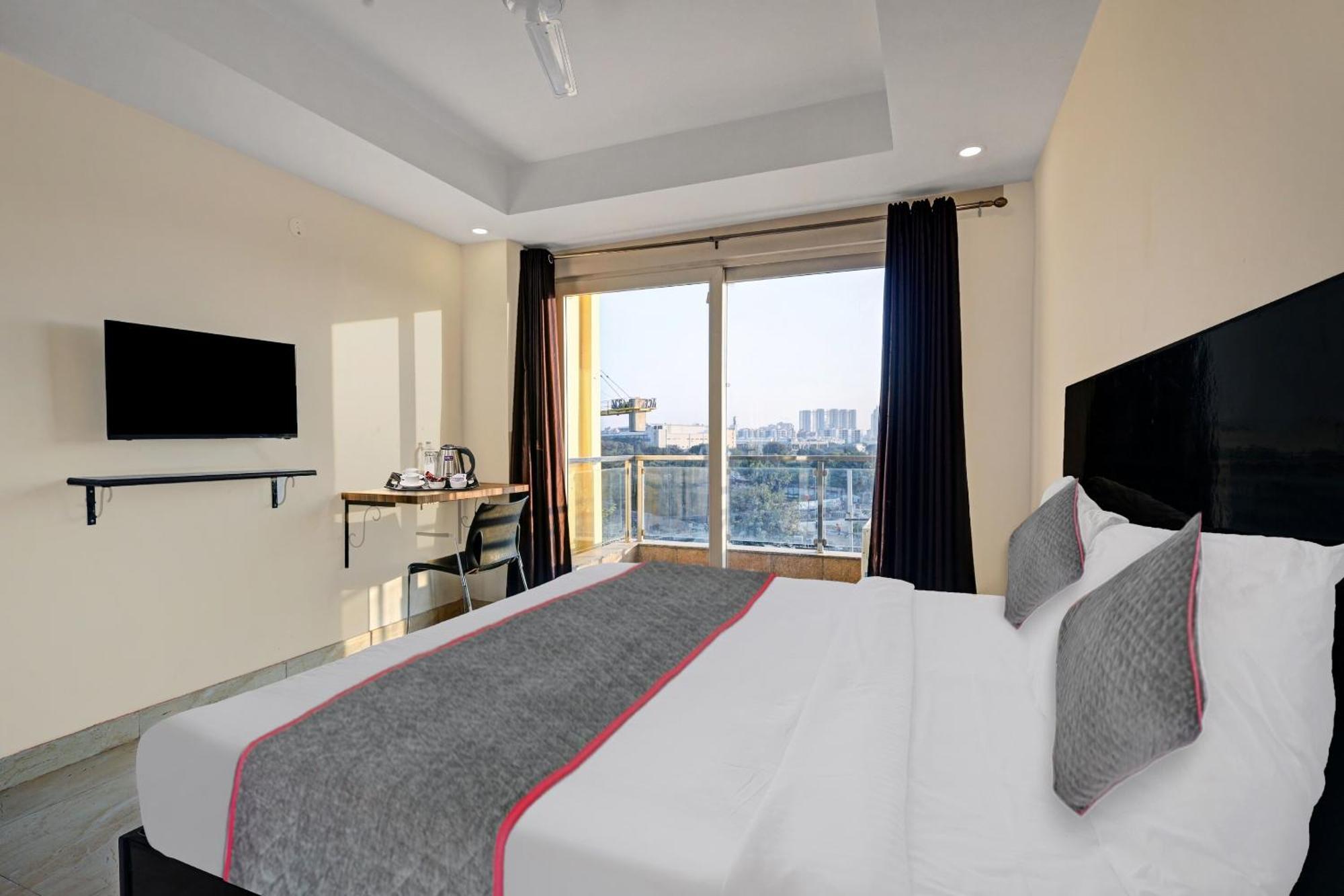 Super Townhouse Tipsyy Near Bestech Central Square Mall Γκουργκάον Εξωτερικό φωτογραφία