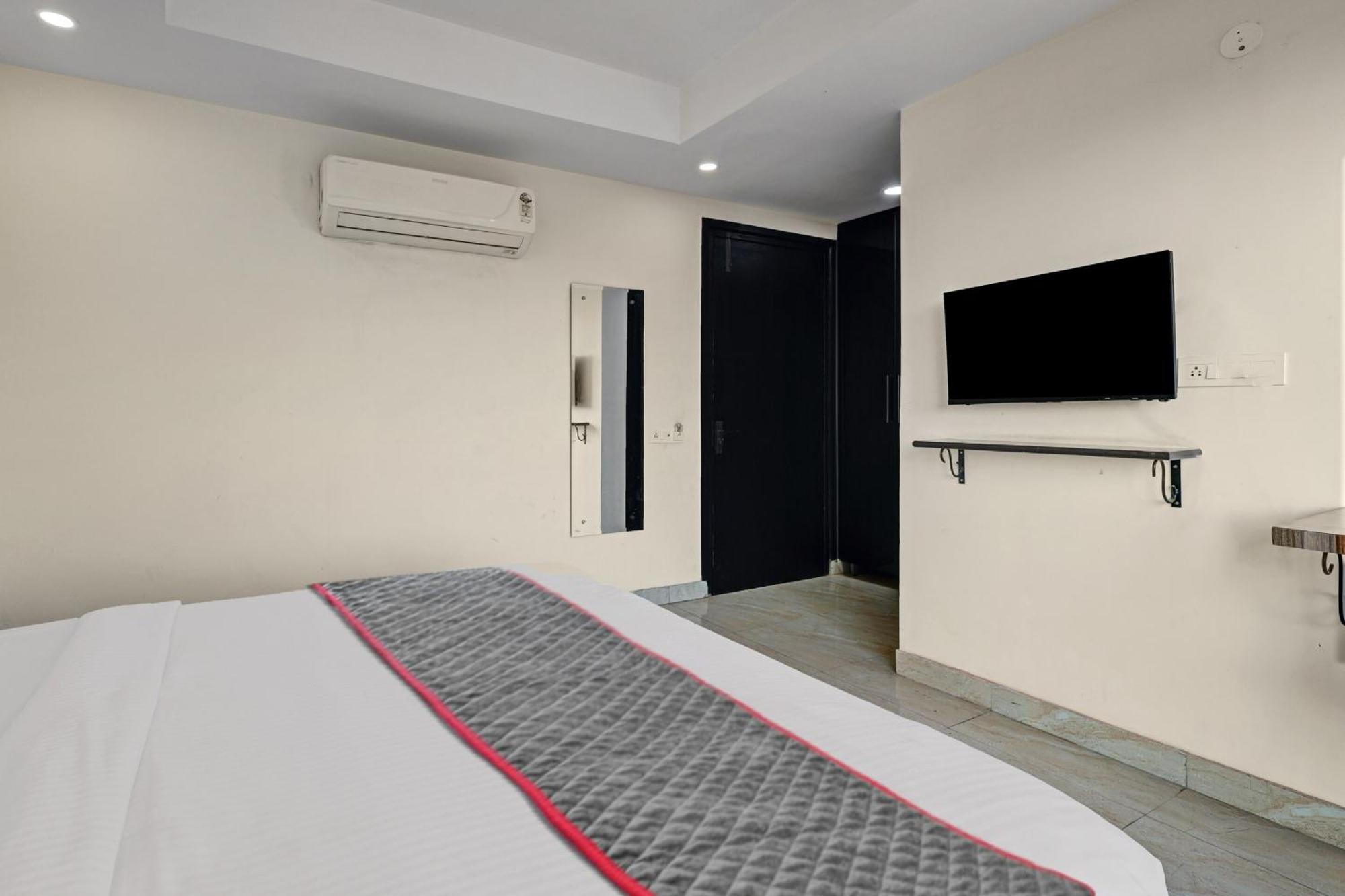 Super Townhouse Tipsyy Near Bestech Central Square Mall Γκουργκάον Εξωτερικό φωτογραφία