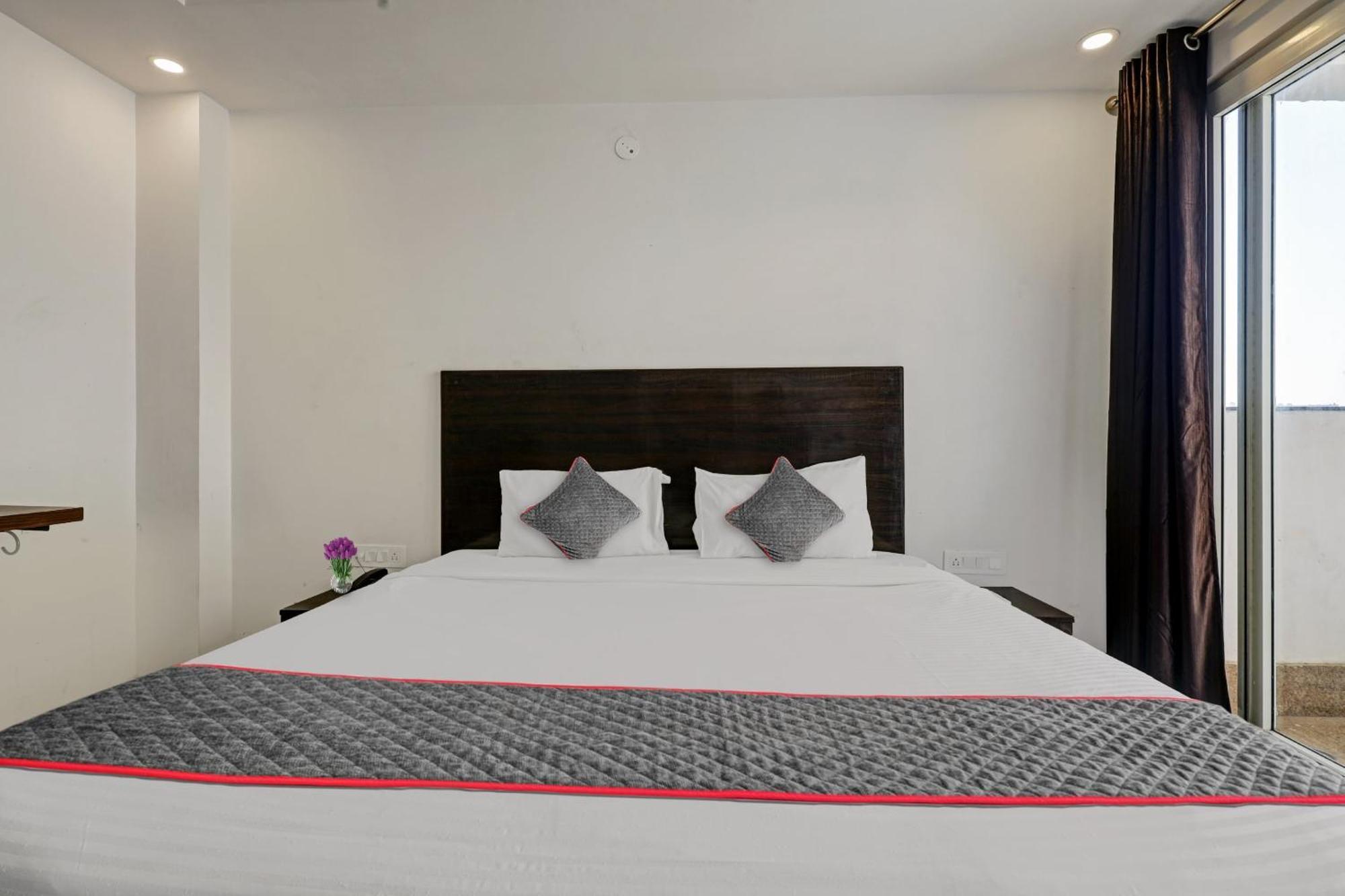 Super Townhouse Tipsyy Near Bestech Central Square Mall Γκουργκάον Εξωτερικό φωτογραφία